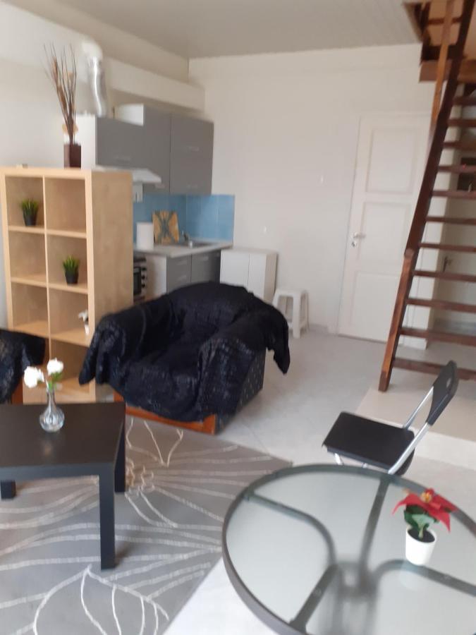 Μαργαριτα Apartment ซาลามีส ภายนอก รูปภาพ